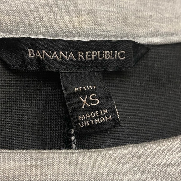 Banana Republic Gray Pearl Trimmed Sweatshirt Top - Picture 6 of 6